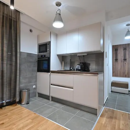 Cozy And Lovely I & Ii Apartment *